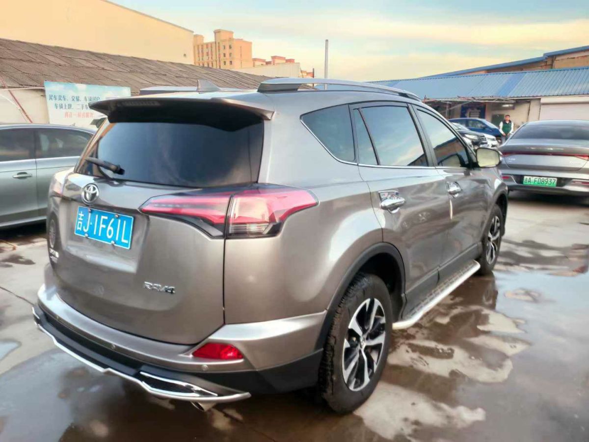 2019年1月豐田 RAV4榮放  2019款  2.0L CVT兩驅(qū)智尚版 國(guó)VI