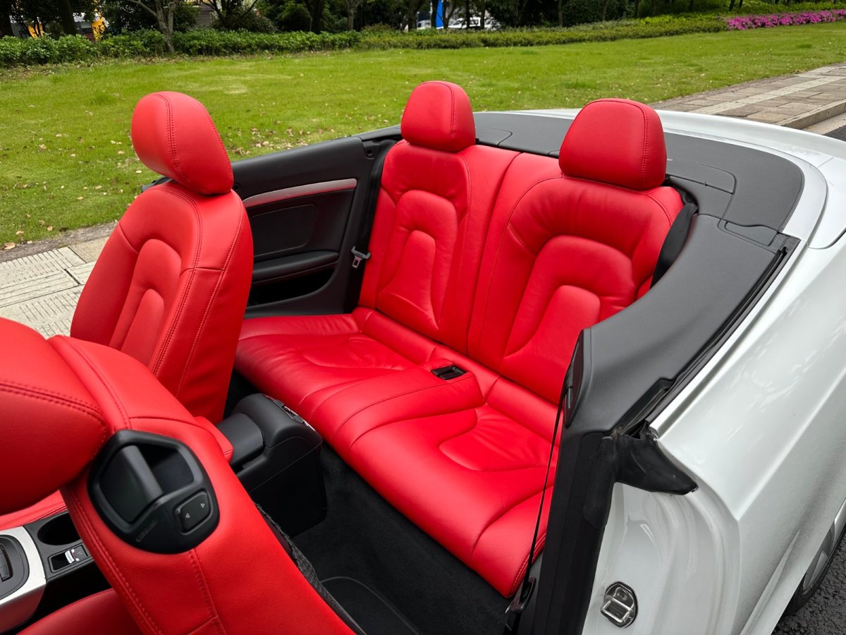2013年6月奥迪 奥迪A5  2013款 Cabriolet 40 TFSI quattro风尚版