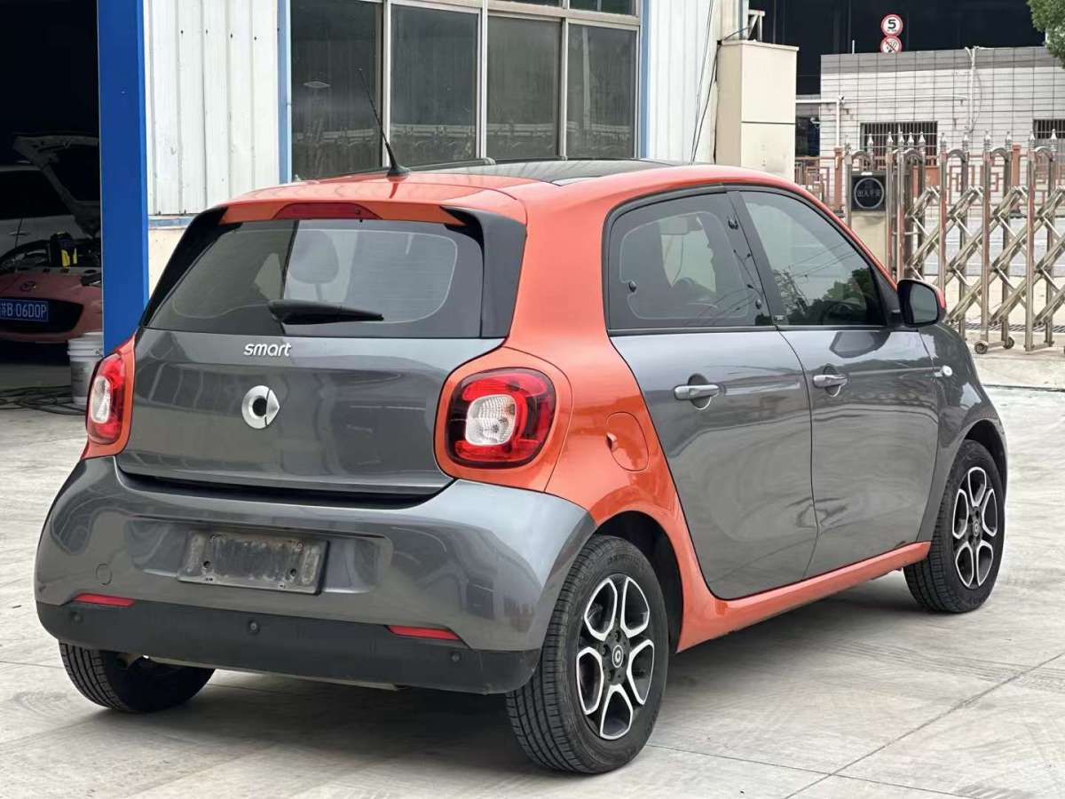 smart forfour  2018款 0.9T 66千瓦先鋒版圖片