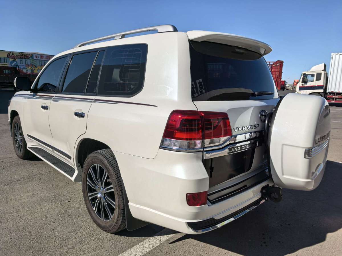 豐田 蘭德酷路澤  2018款 5.7L VX-R 12氣 底升(中東版)圖片