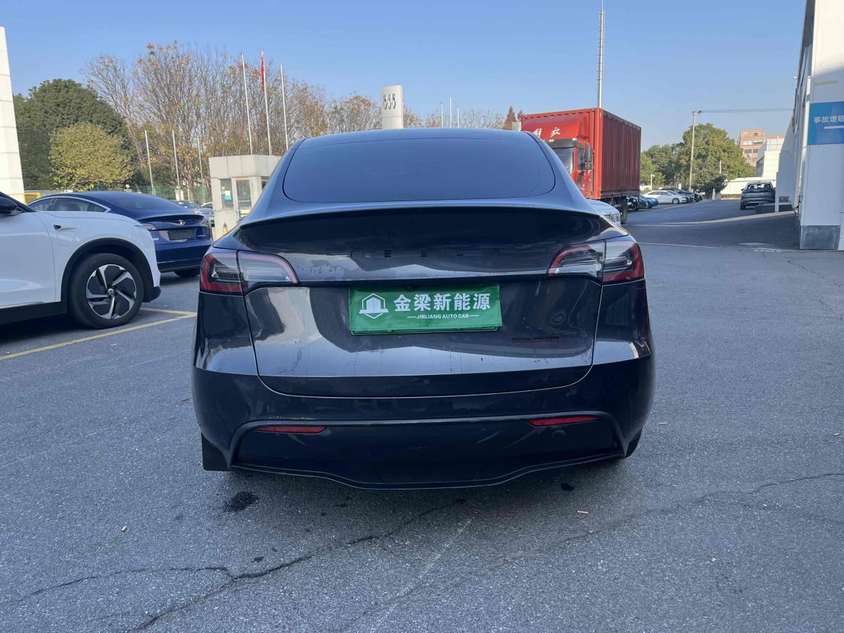 特斯拉 Model 3  2023款 長續(xù)航煥新版 雙電機全輪驅(qū)動圖片