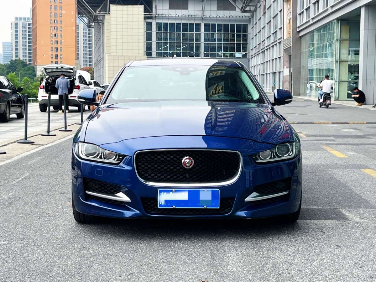 2016年8月捷豹 XE  2017款 2.0T 200PS R-Sport