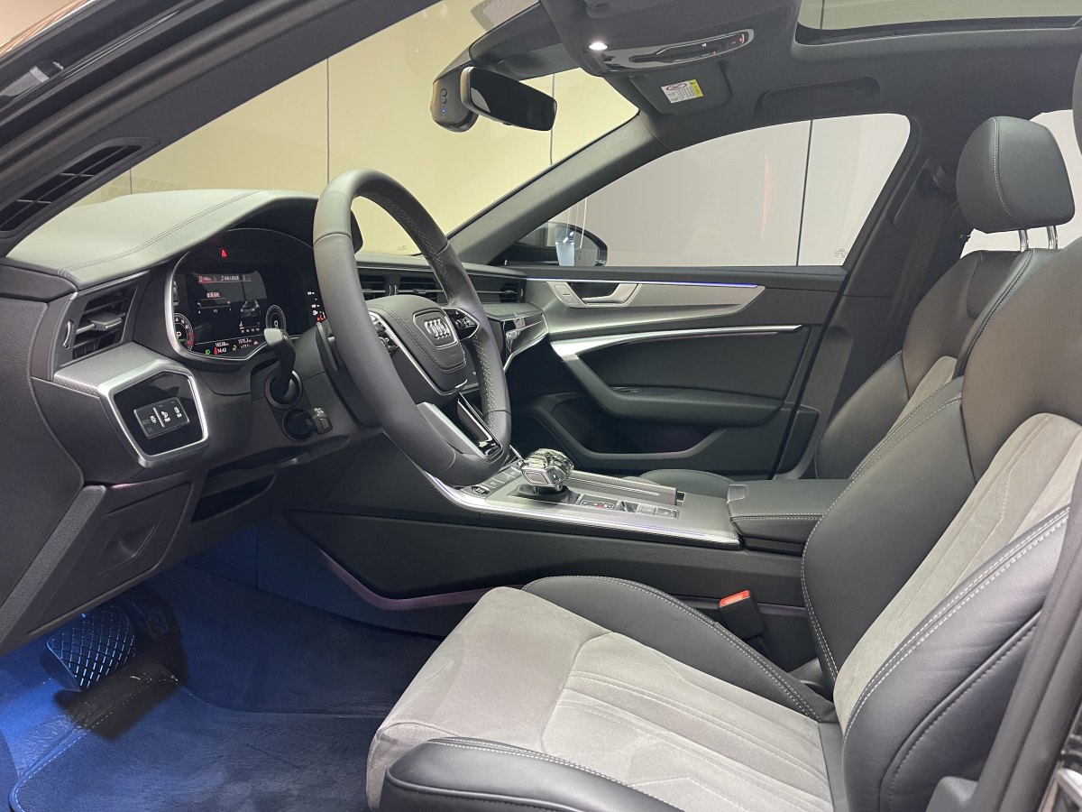 奧迪 奧迪A6L  2024款 45 TFSI 臻選動感型圖片