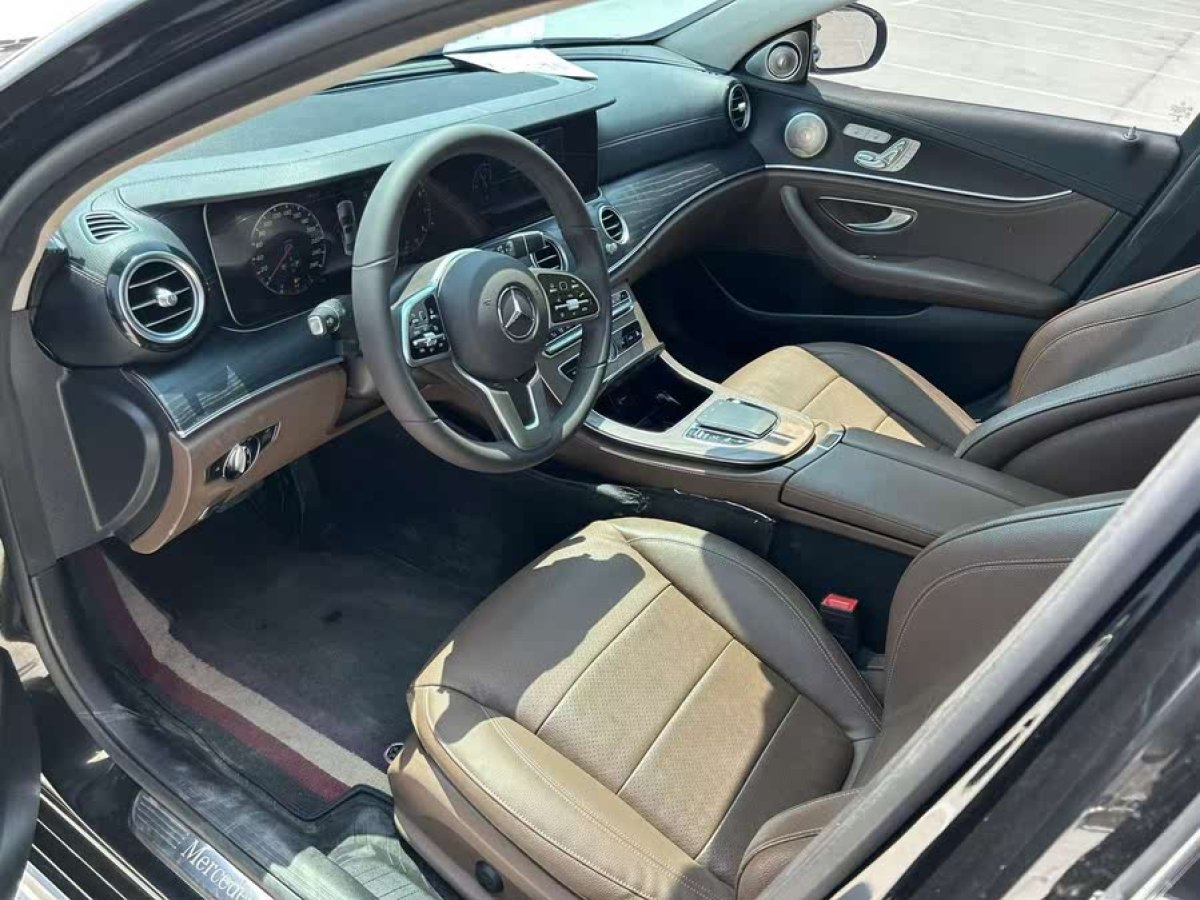 奔馳 奔馳E級(jí)  2019款 改款 E 300 L 豪華型圖片