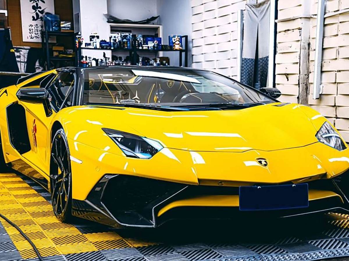 蘭博基尼 Aventador  2013款 LP 700-4 Roadster圖片