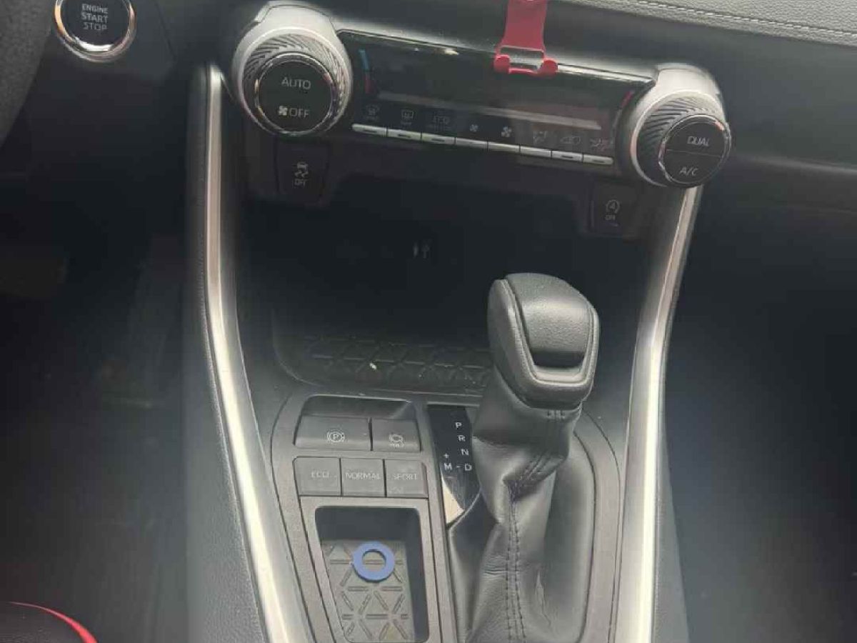 豐田 RAV4榮放  2021款 2.0L CVT兩驅(qū)尊貴版圖片
