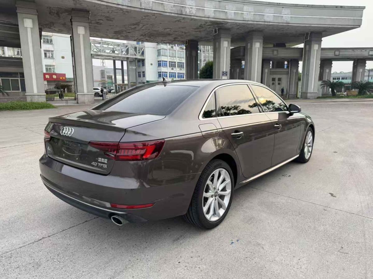 奧迪 奧迪A4L  2018款 30周年年型 30 TFSI 進(jìn)取型圖片