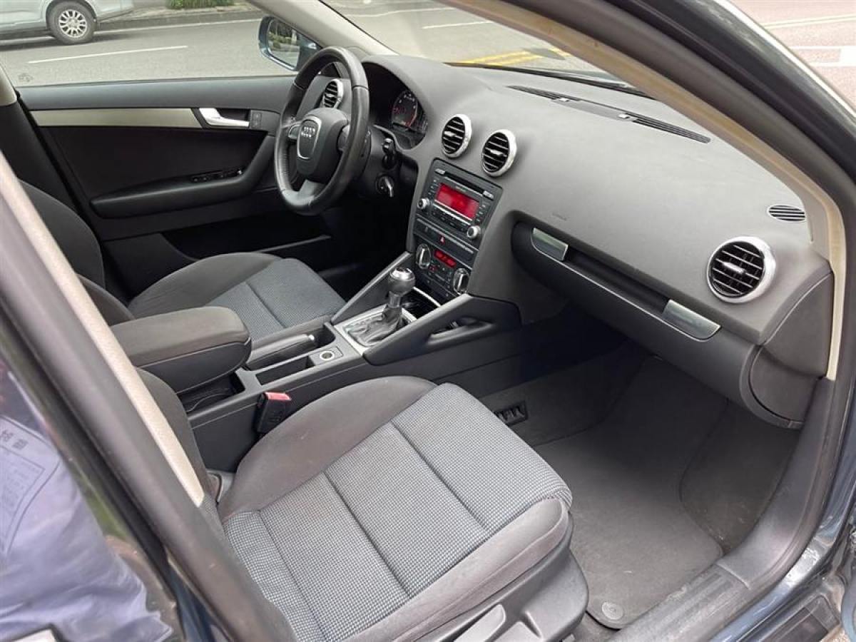 奧迪 奧迪A3  2010款 Sportback 1.4T 豪華型圖片