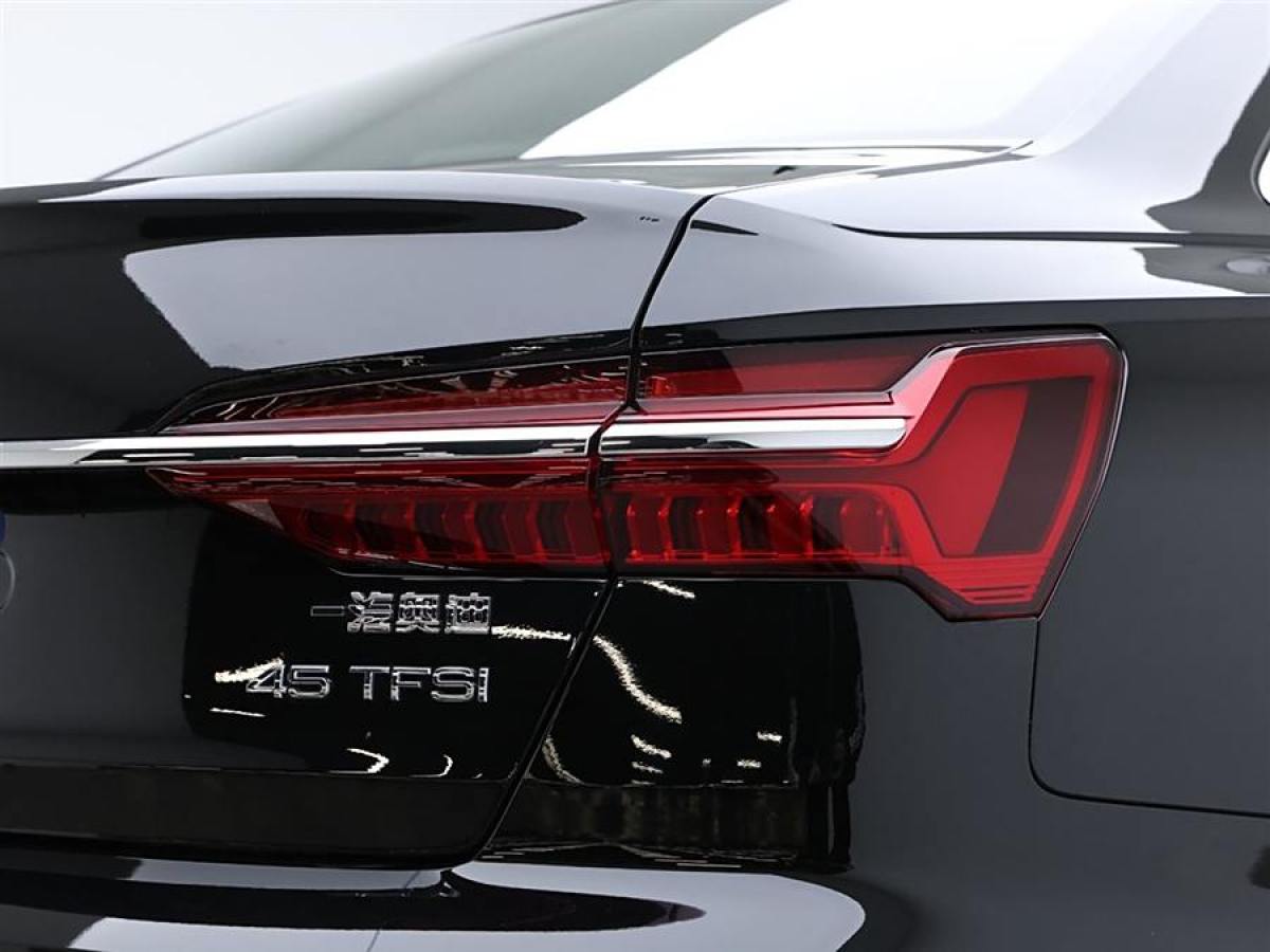 奧迪 奧迪A6L  2024款 45 TFSI 臻選動(dòng)感型圖片