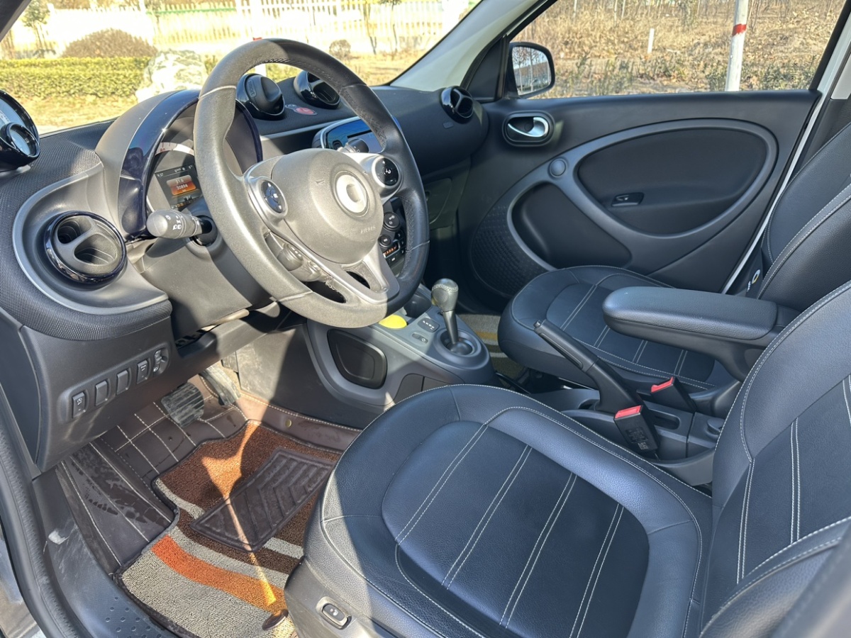 smart forfour  2018款 0.9T 66千瓦先鋒版圖片