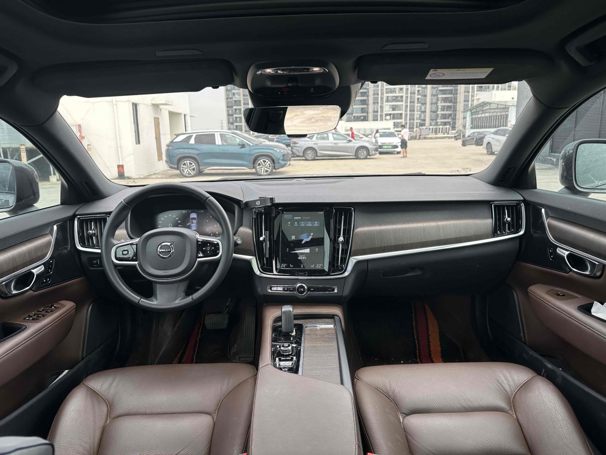 2021年9月沃爾沃 V90  2023款 Cross Country B5 AWD 智遠(yuǎn)版