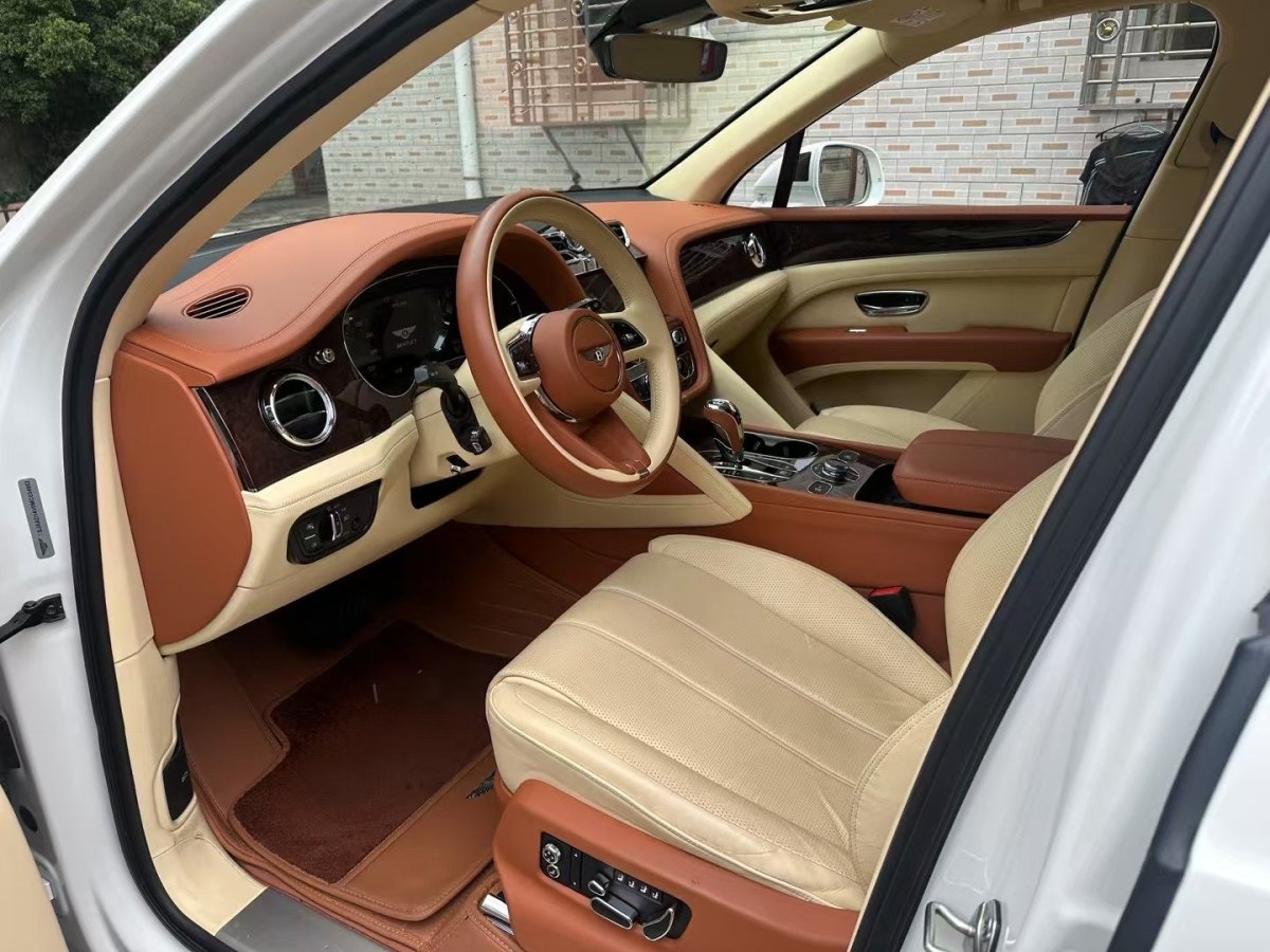 賓利 添越  2021款 4.0T V8圖片