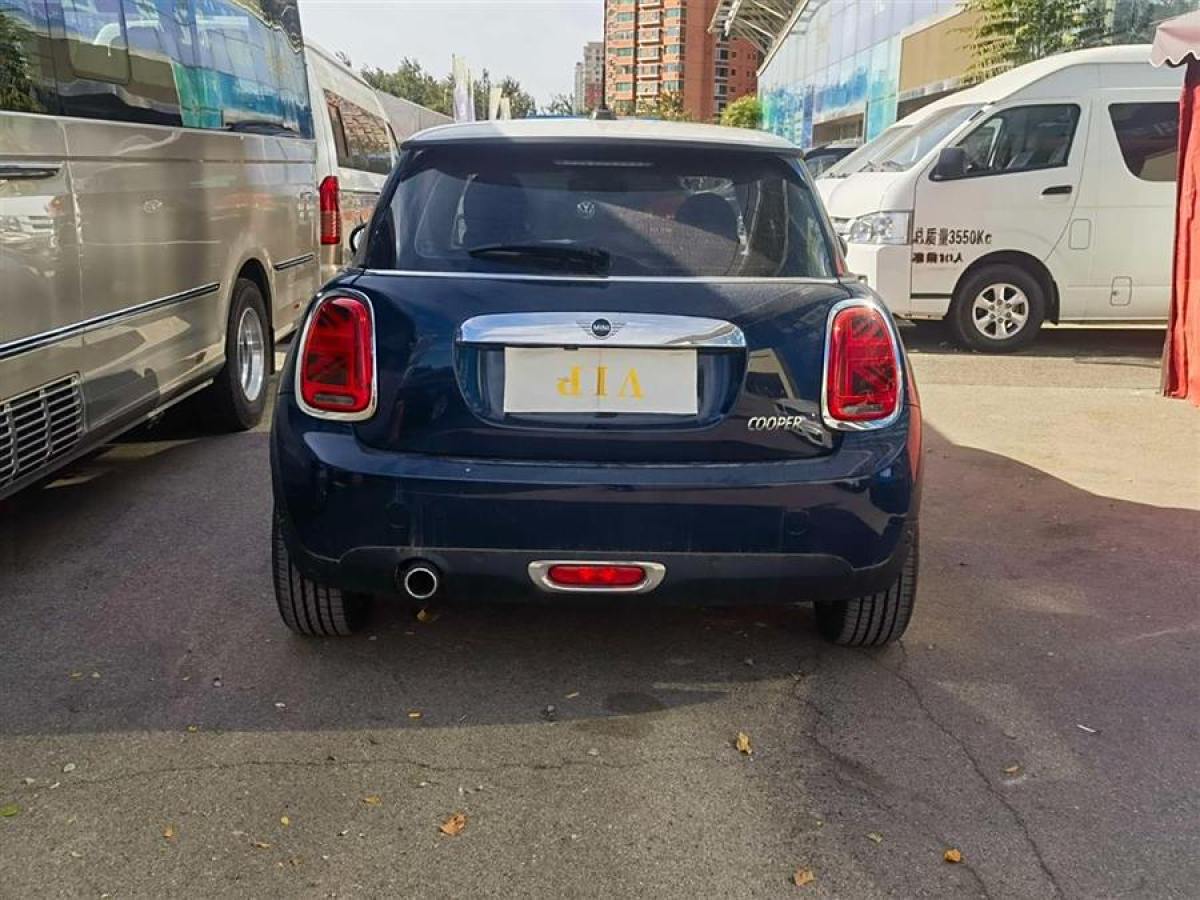 MINI COUNTRYMAN  2018款 1.5T COOPER 藝術家圖片