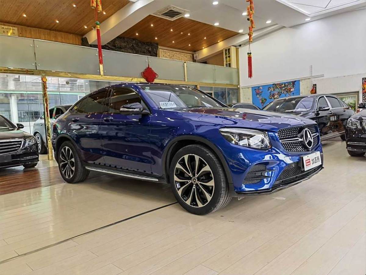 奔馳 奔馳GLC  2022款 改款 GLC 260 4MATIC 轎跑SUV圖片