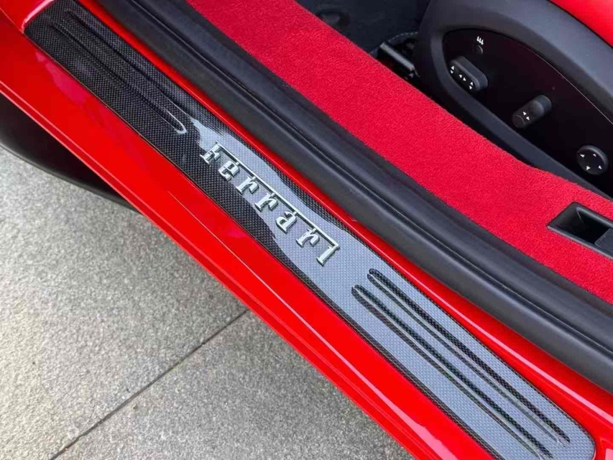 法拉利 F8 Tributo  2019款  3.9T V8圖片