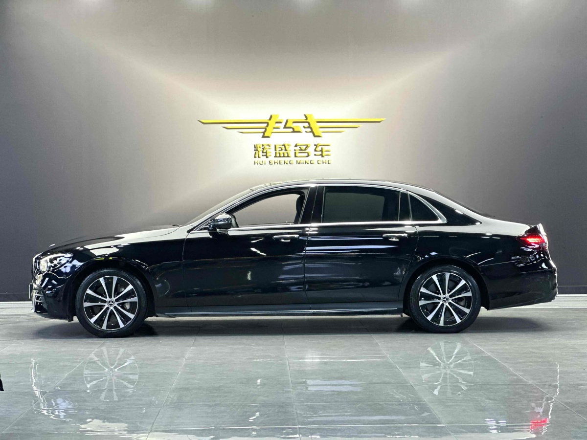 奔馳 奔馳E級(jí)新能源  2022款 改款 E 350 e L 插電式混合動(dòng)力轎車圖片