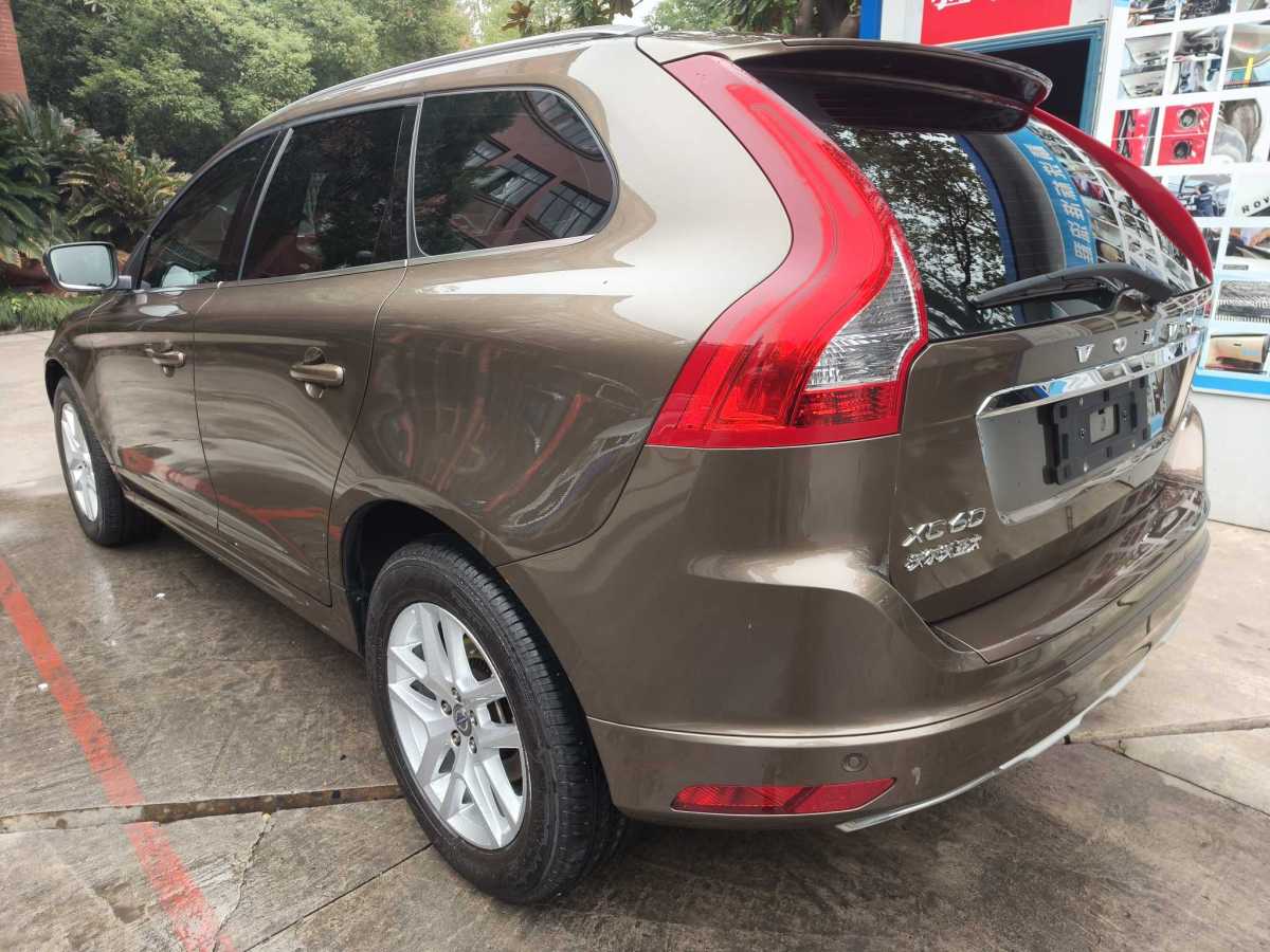 沃爾沃 XC60  2017款 T5 AWD 智進版圖片