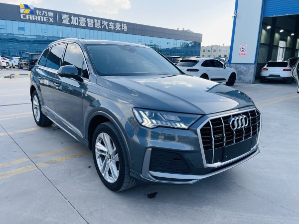 奥迪 奥迪Q7  2023款 45 TFSI quattro S line运动型