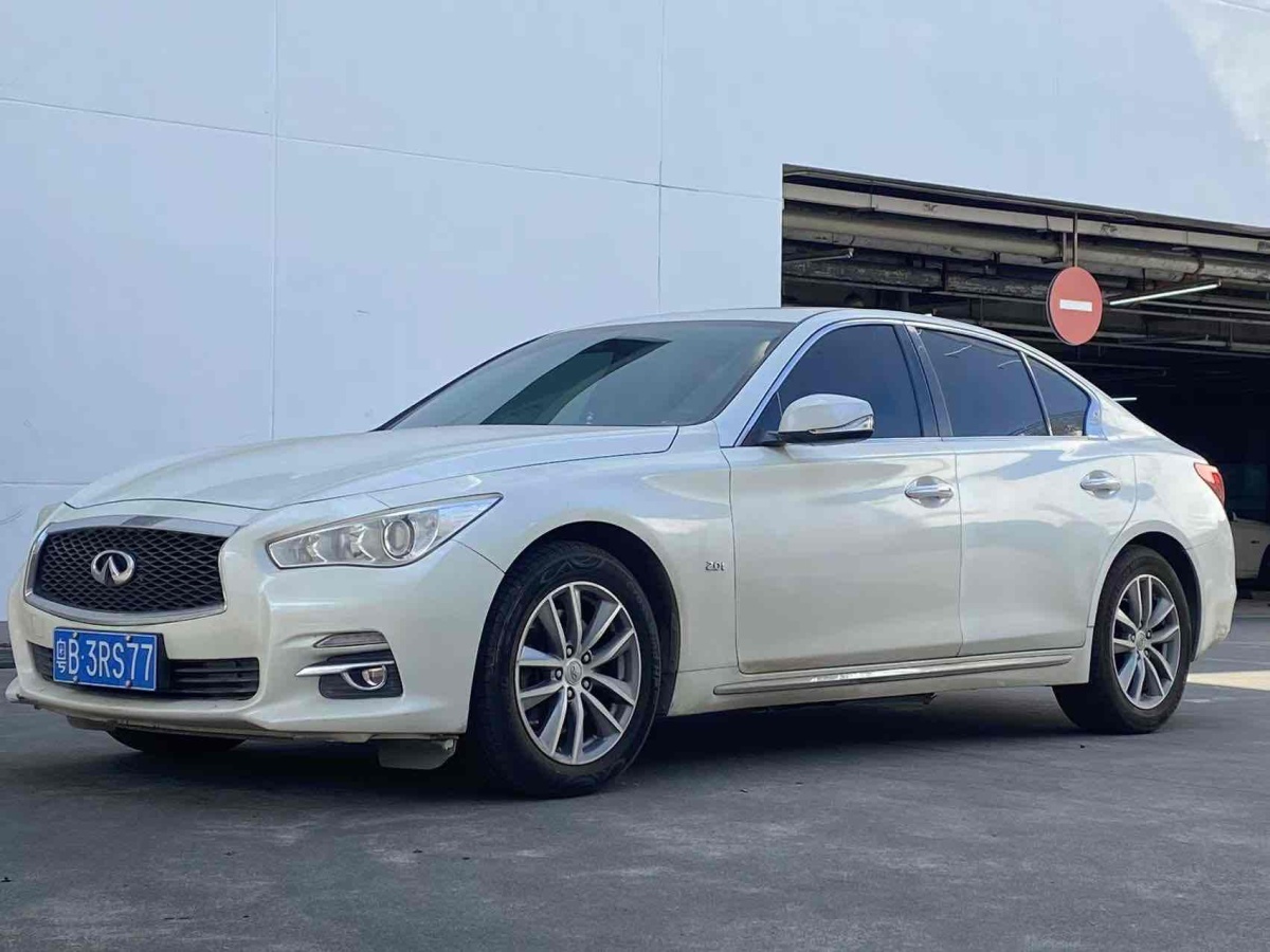 英菲尼迪 Q50L  2015款 2.0T 舒適版圖片