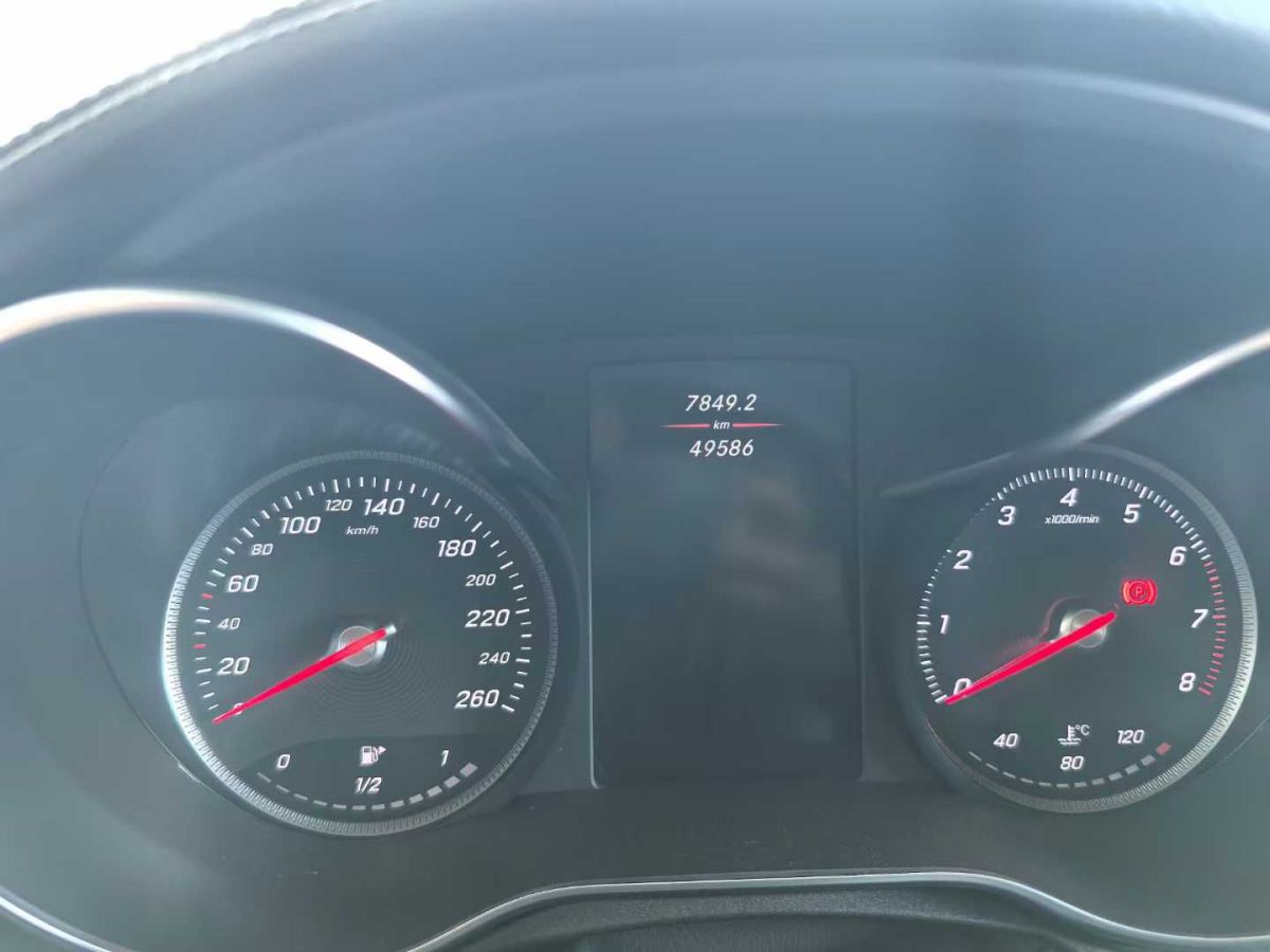 奔馳 奔馳C級(jí)  2018款 C 300 L圖片