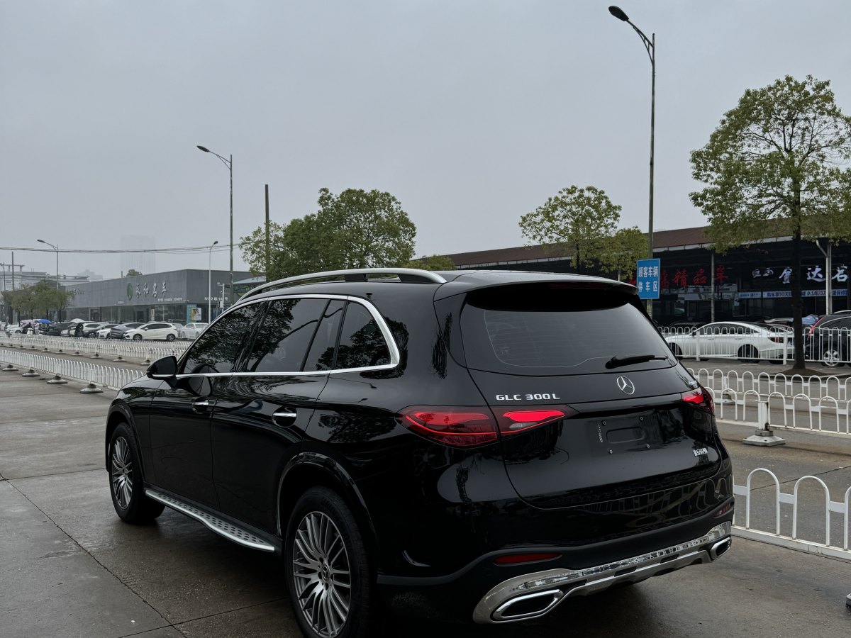 奔馳 奔馳GLC  2023款 改款 GLC 300 L 4MATIC 動感型 5座圖片