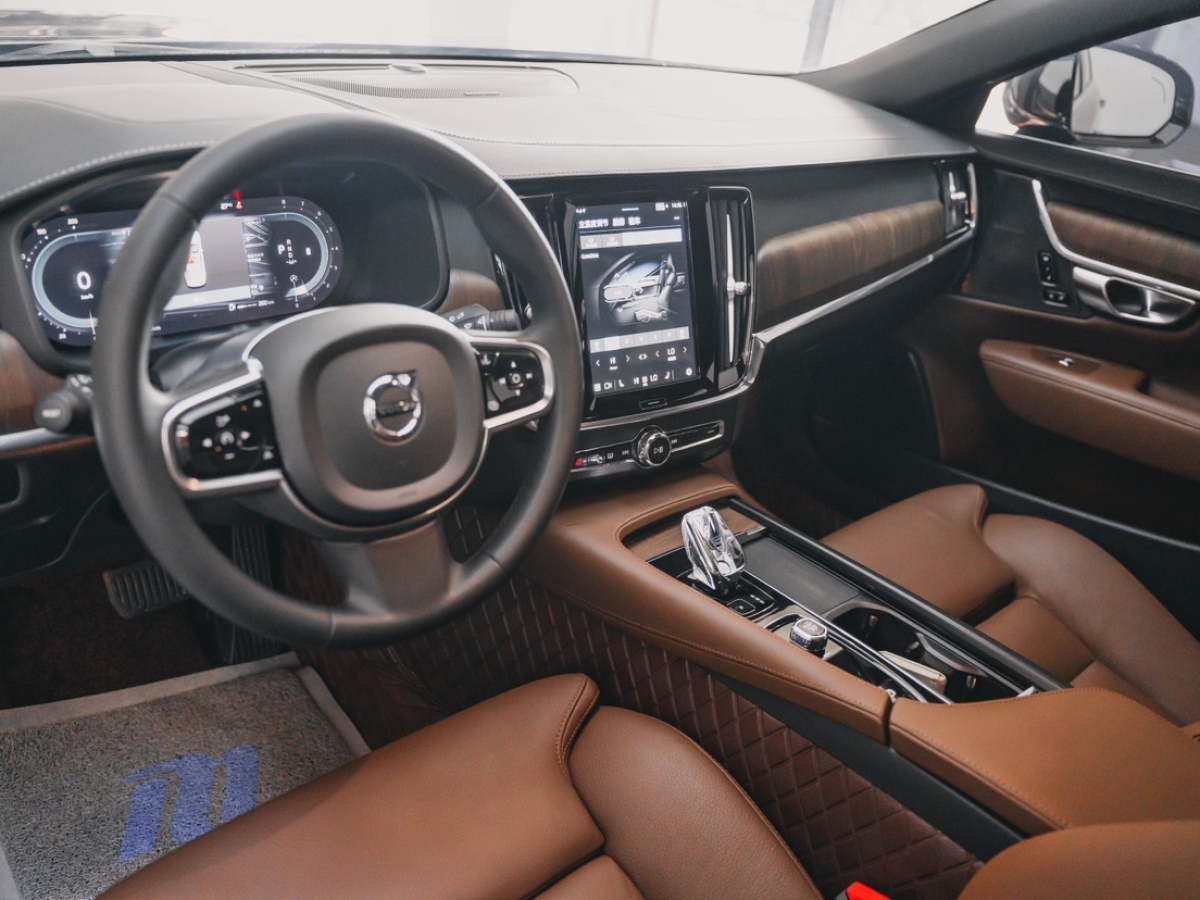 沃爾沃 S90  2023款 B5 智遠(yuǎn)豪華版圖片