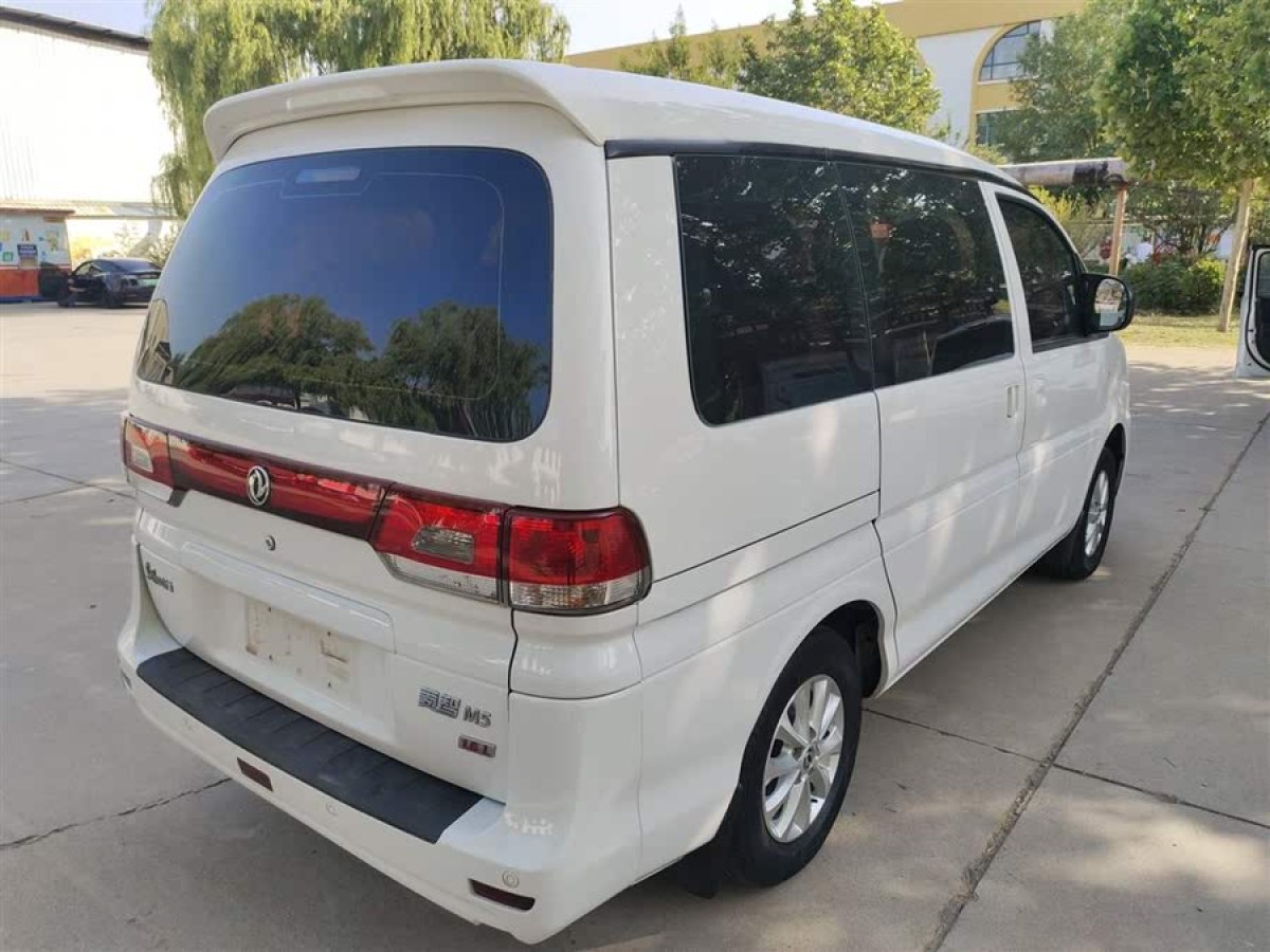 東風(fēng)風(fēng)行 菱智  2017款 M5 1.6L 舒適型圖片