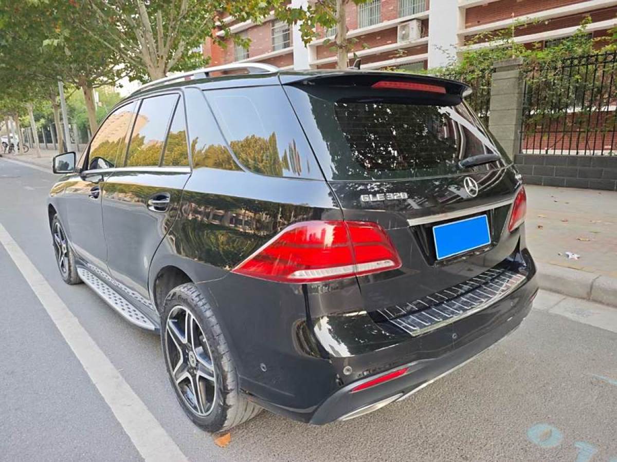 奔馳 奔馳GLE  2016款 GLE 320 4MATIC 豪華型圖片