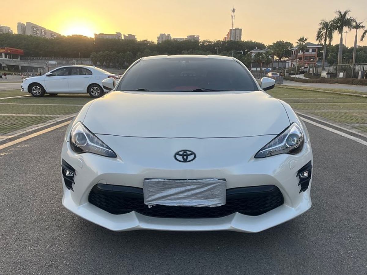 丰田 86  2019款  2.0L 自动豪华版图片