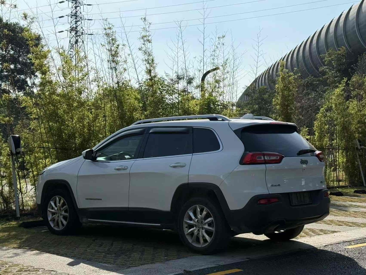 Jeep 自由光  2014款 2.4L 豪華版圖片