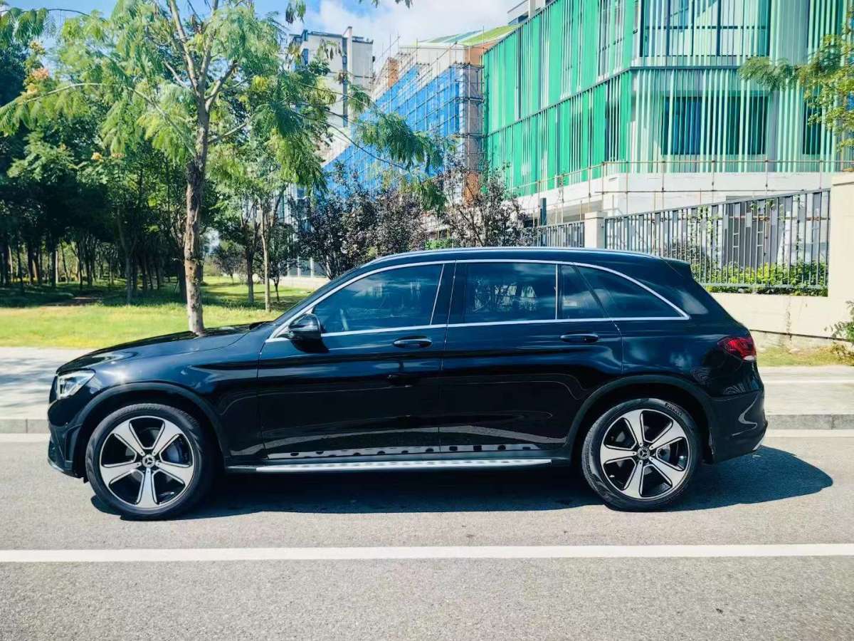 2021年6月奔馳 奔馳GLC  2021款 GLC 300 L 4MATIC 豪華型