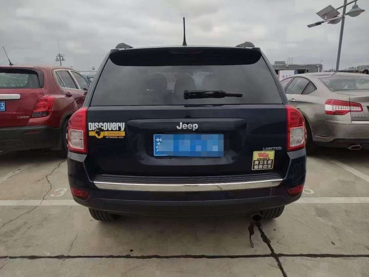 Jeep 指南者  2012款 2.0L 兩驅(qū)運動版圖片