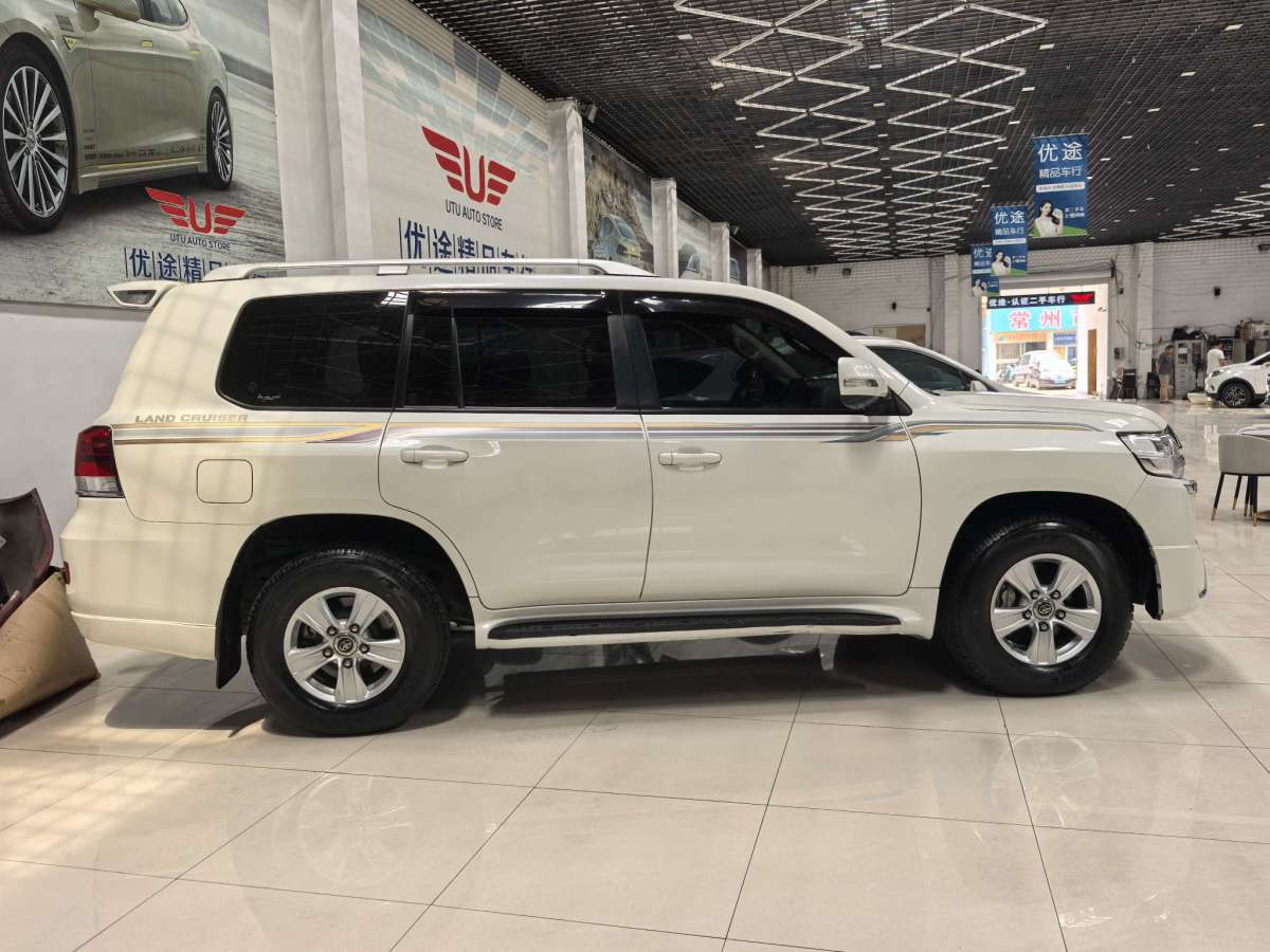 豐田 蘭德酷路澤  2016款 4.0L 中東版圖片
