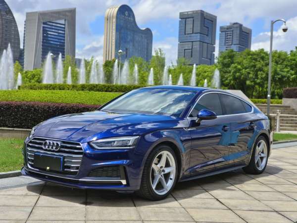 奥迪 奥迪A5  2019款 Sportback 40 TFSI 时尚型