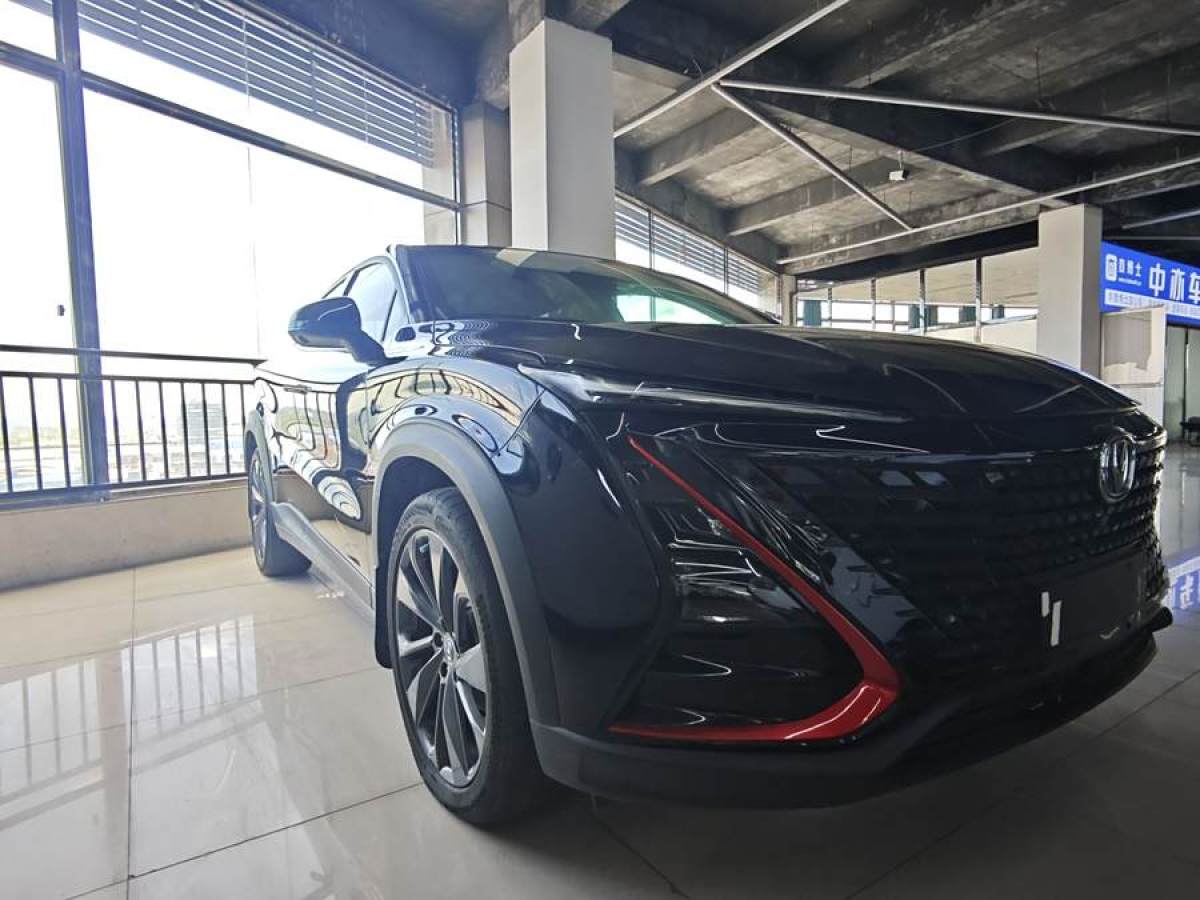 長(zhǎng)安 UNI-T  2020款 1.5T 尊貴型圖片