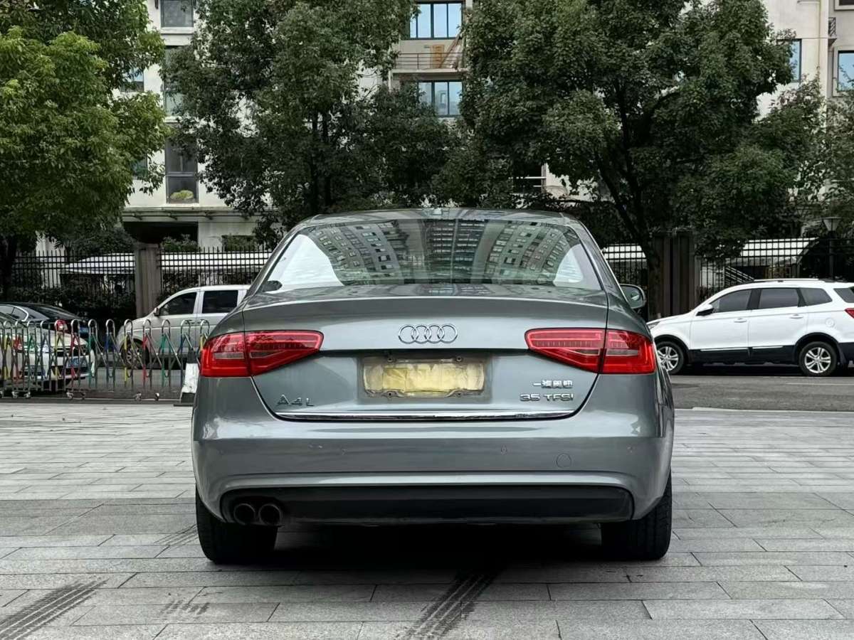 2013年05月奧迪 奧迪A4L  2013款 35 TFSI 自動標(biāo)準(zhǔn)型