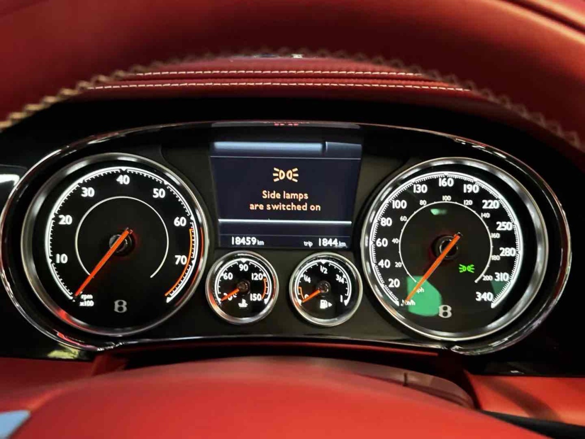 宾利 欧陆  2016款 4.0T GT V8 S 敞篷版图片