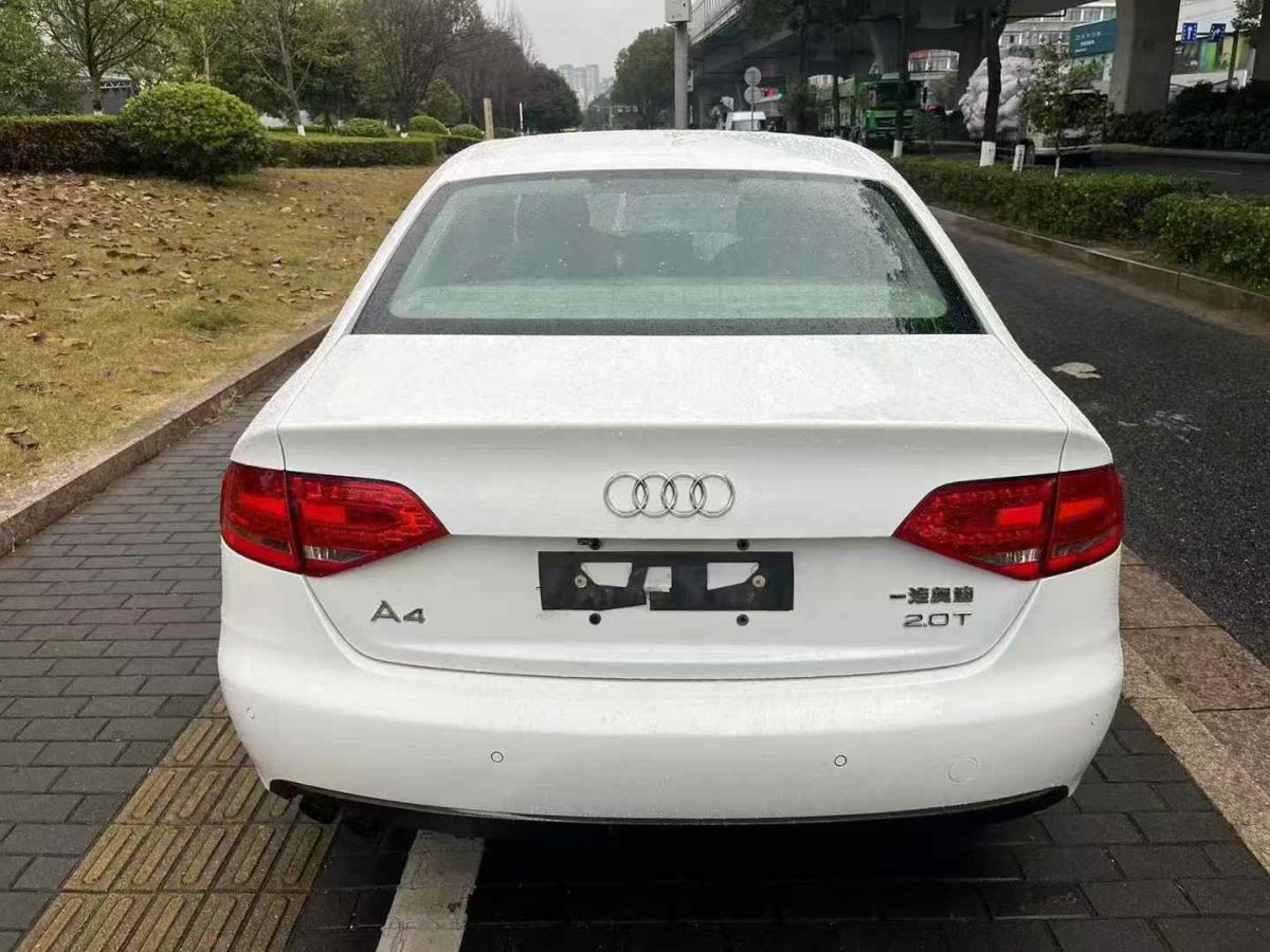 奧迪 奧迪A4L  2012款 2.0 TFSI 自動技術(shù)型圖片