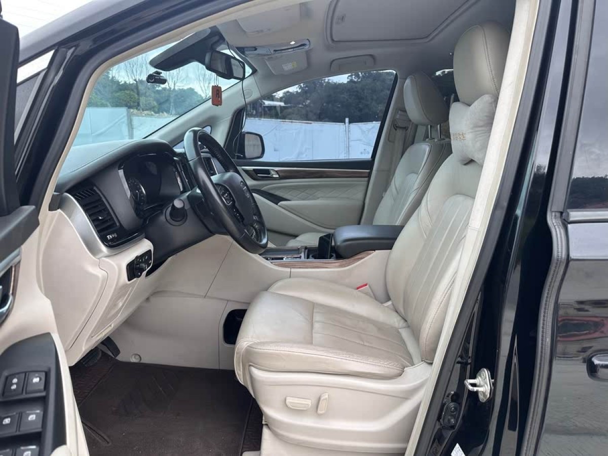 廣汽傳祺 M8  2018款 320T 尊貴版圖片