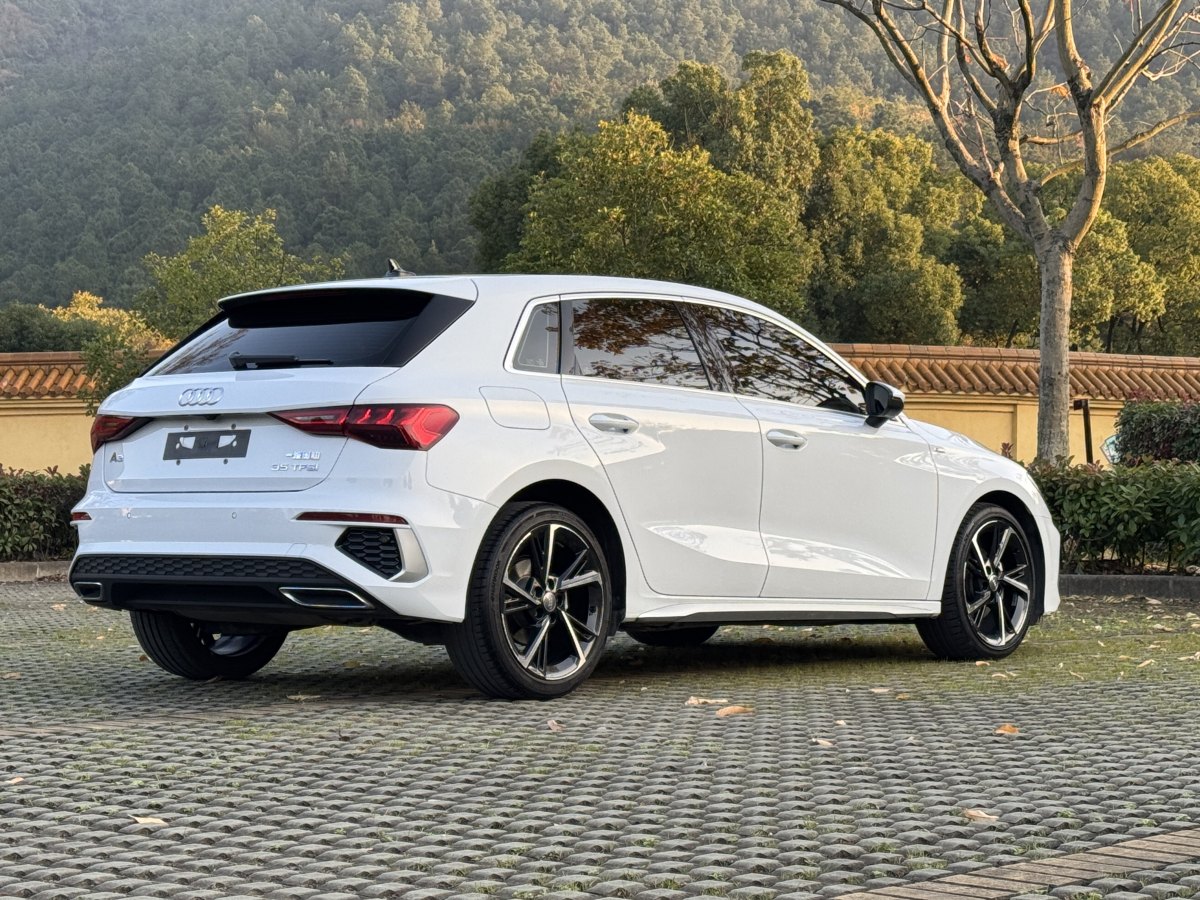 奧迪 奧迪A3  2022款 Sportback 35 TFSI 時(shí)尚運(yùn)動(dòng)型圖片