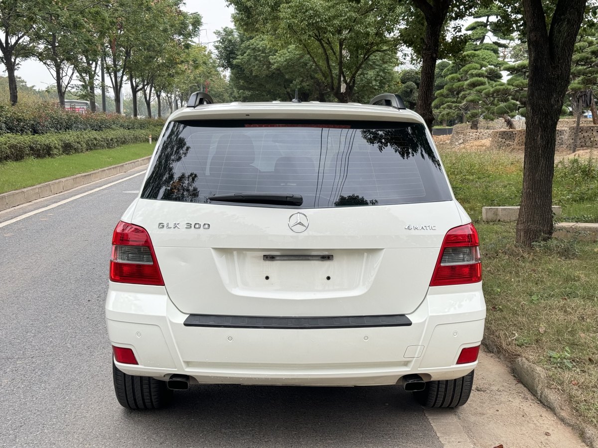 奔馳 奔馳GLK級  2011款 GLK 300 4MATIC 時(shí)尚型圖片