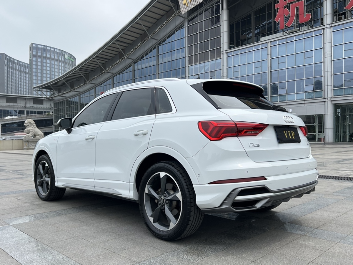 2022年2月奥迪 奥迪Q3  2022款 35 TFSI 时尚动感型