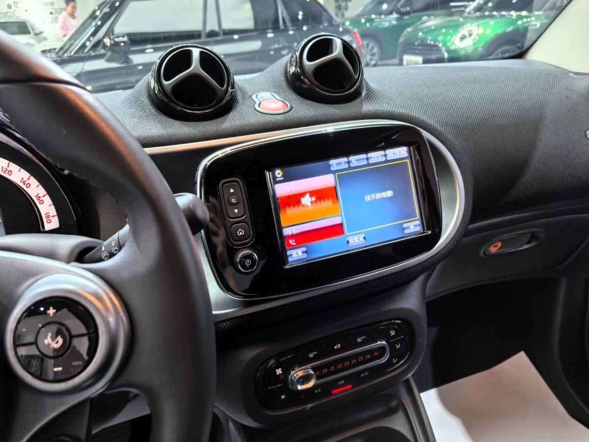 smart fortwo  2019款 0.9T 66千瓦硬頂動擎版 國VI圖片