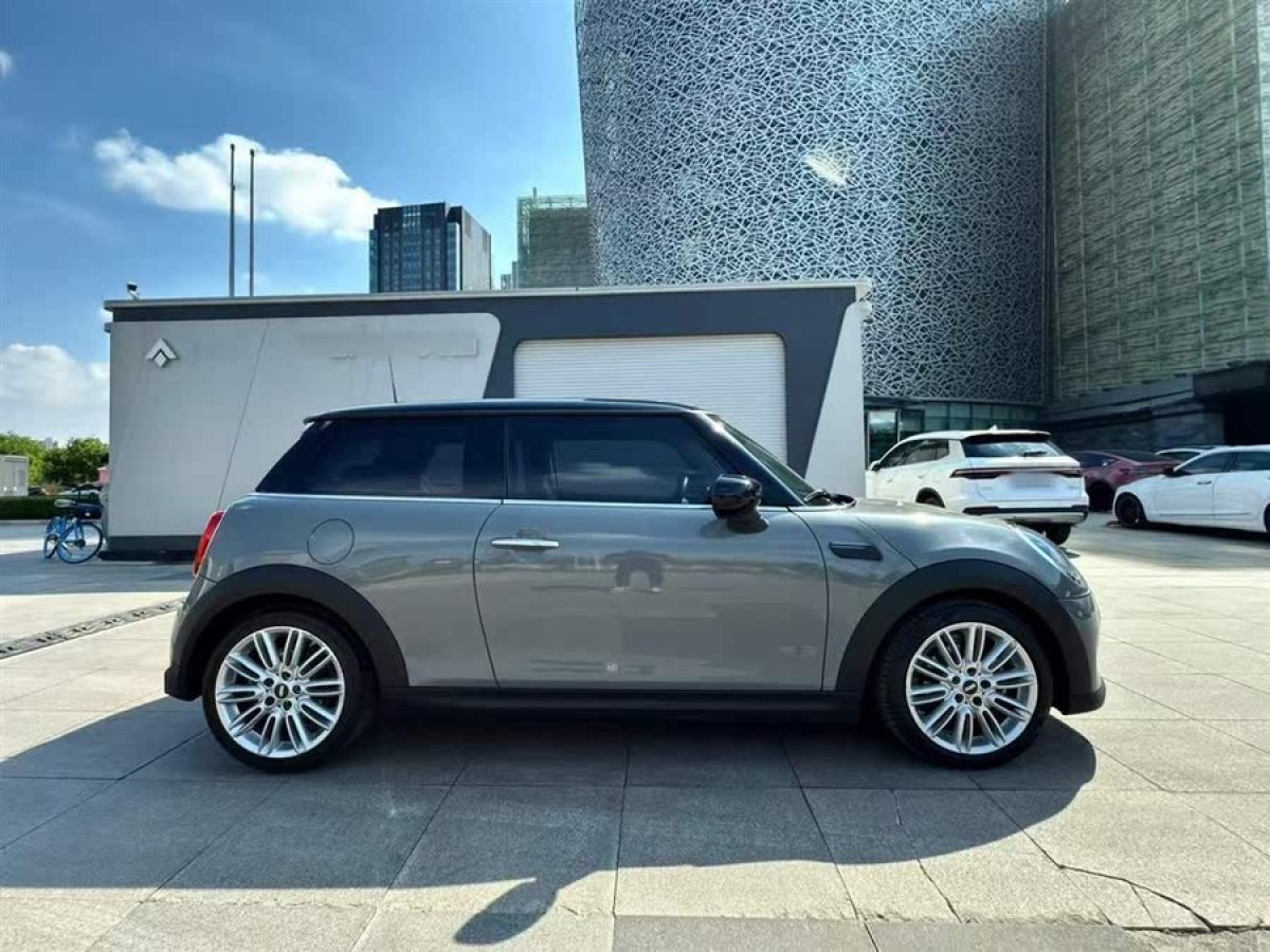 MINI MINI  2022款 改款 1.5T COOPER 經典派圖片