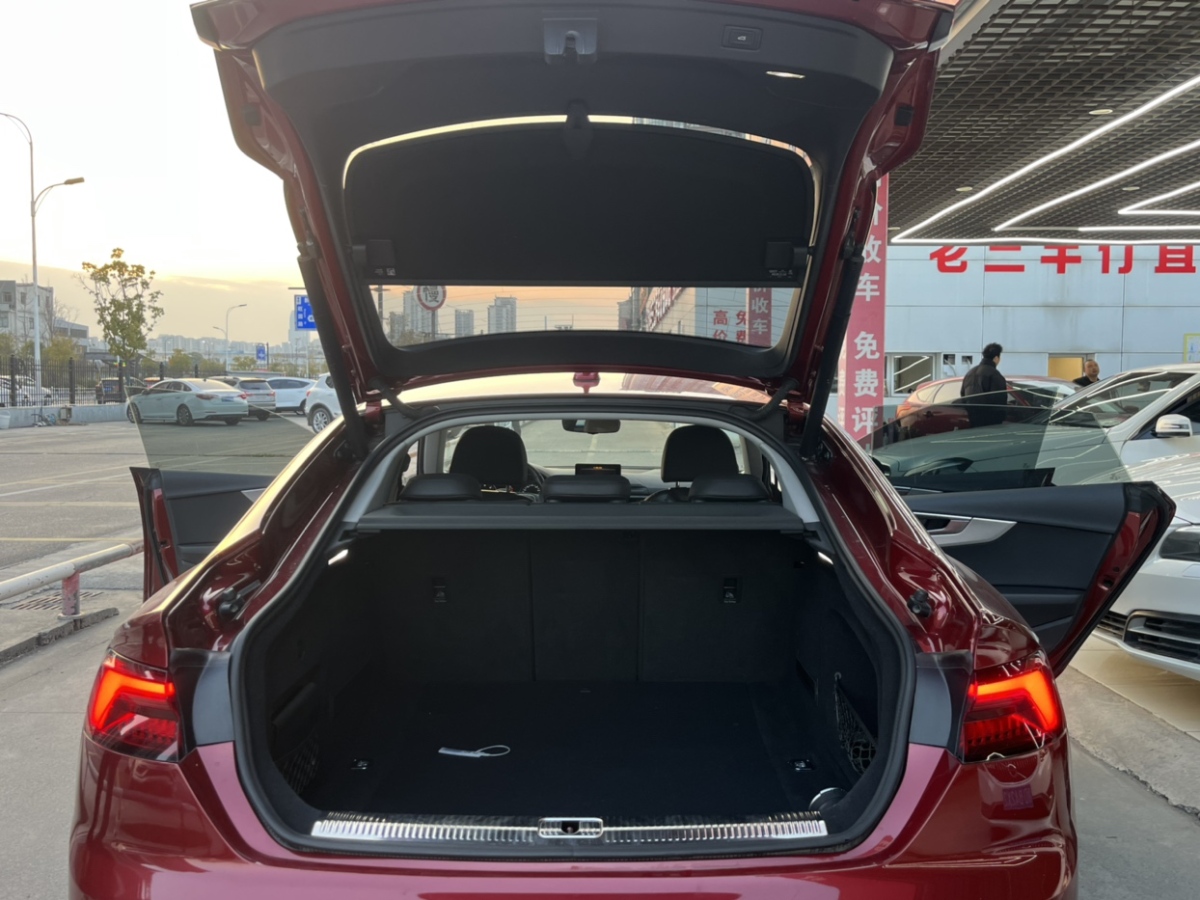 奧迪 奧迪A5  2019款 Sportback 40 TFSI 時(shí)尚型圖片