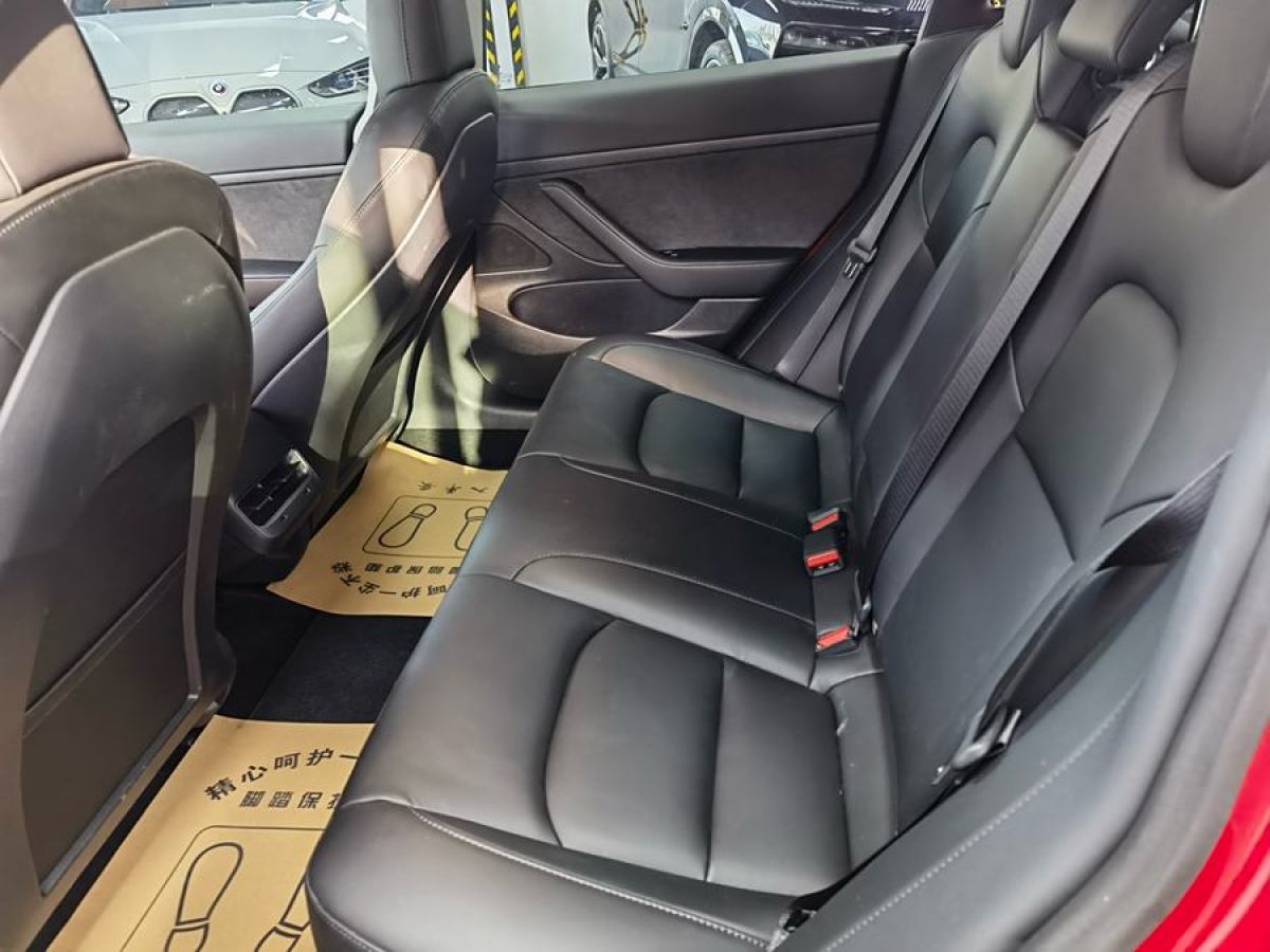 特斯拉 Model 3  2019款 標(biāo)準(zhǔn)續(xù)航后驅(qū)升級(jí)版圖片