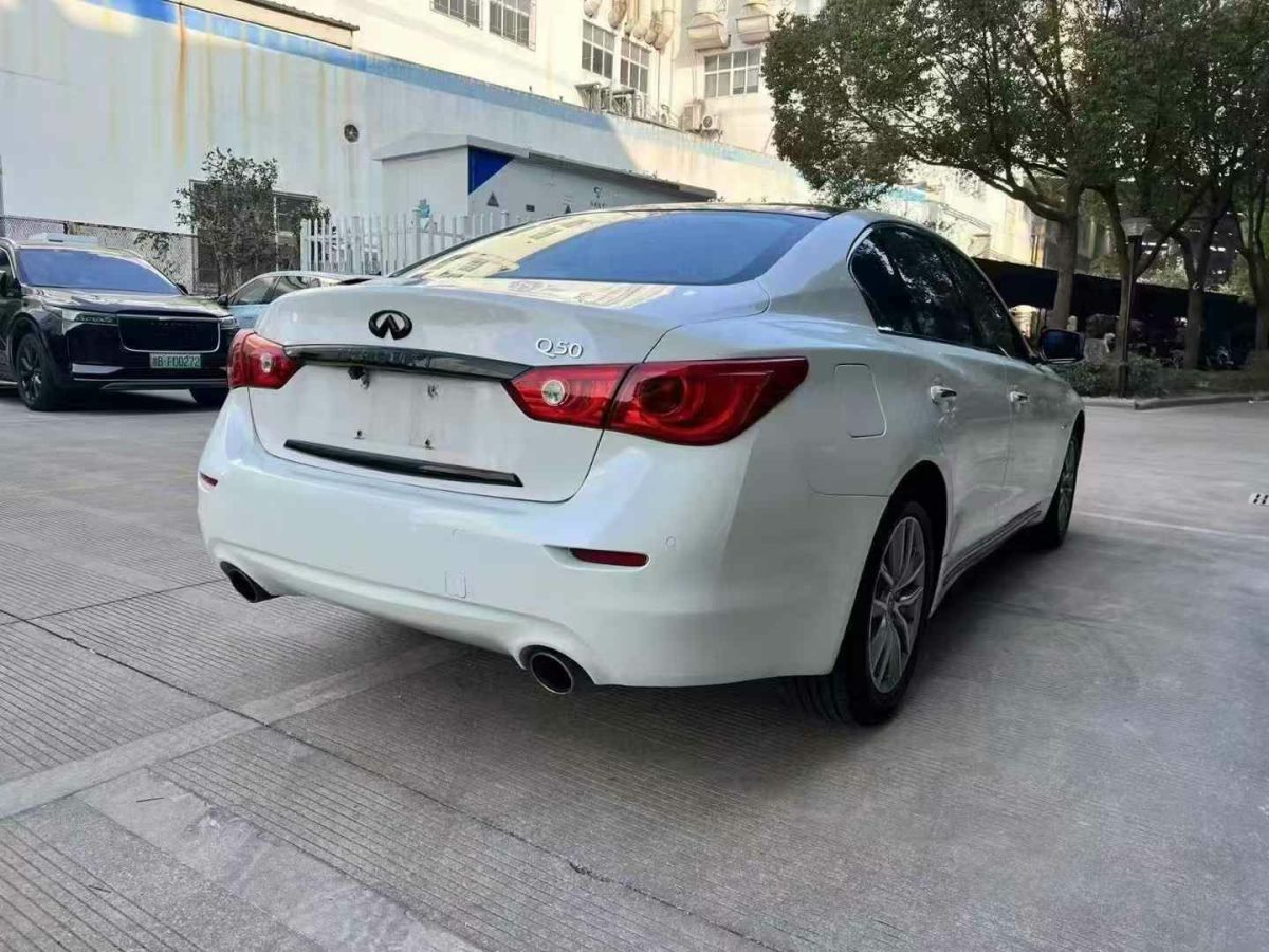 英菲尼迪 Q50L  2016款 2.0T 悅享版圖片