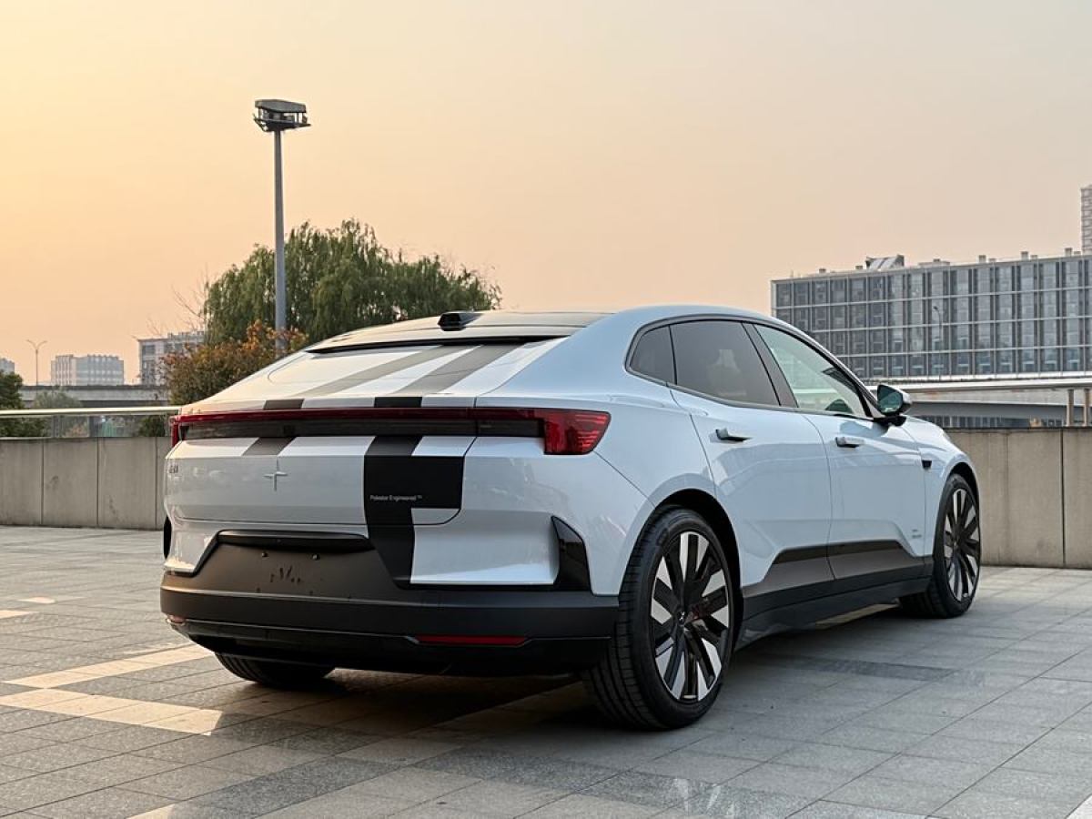 Polestar極星 Polestar 4  2023款 雙電機(jī)長(zhǎng)續(xù)航PLUS圖片