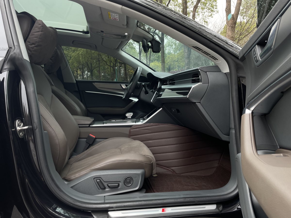 奧迪 奧迪A7L  2024款 45TFSI S-line 筑夢型 流晶套裝圖片