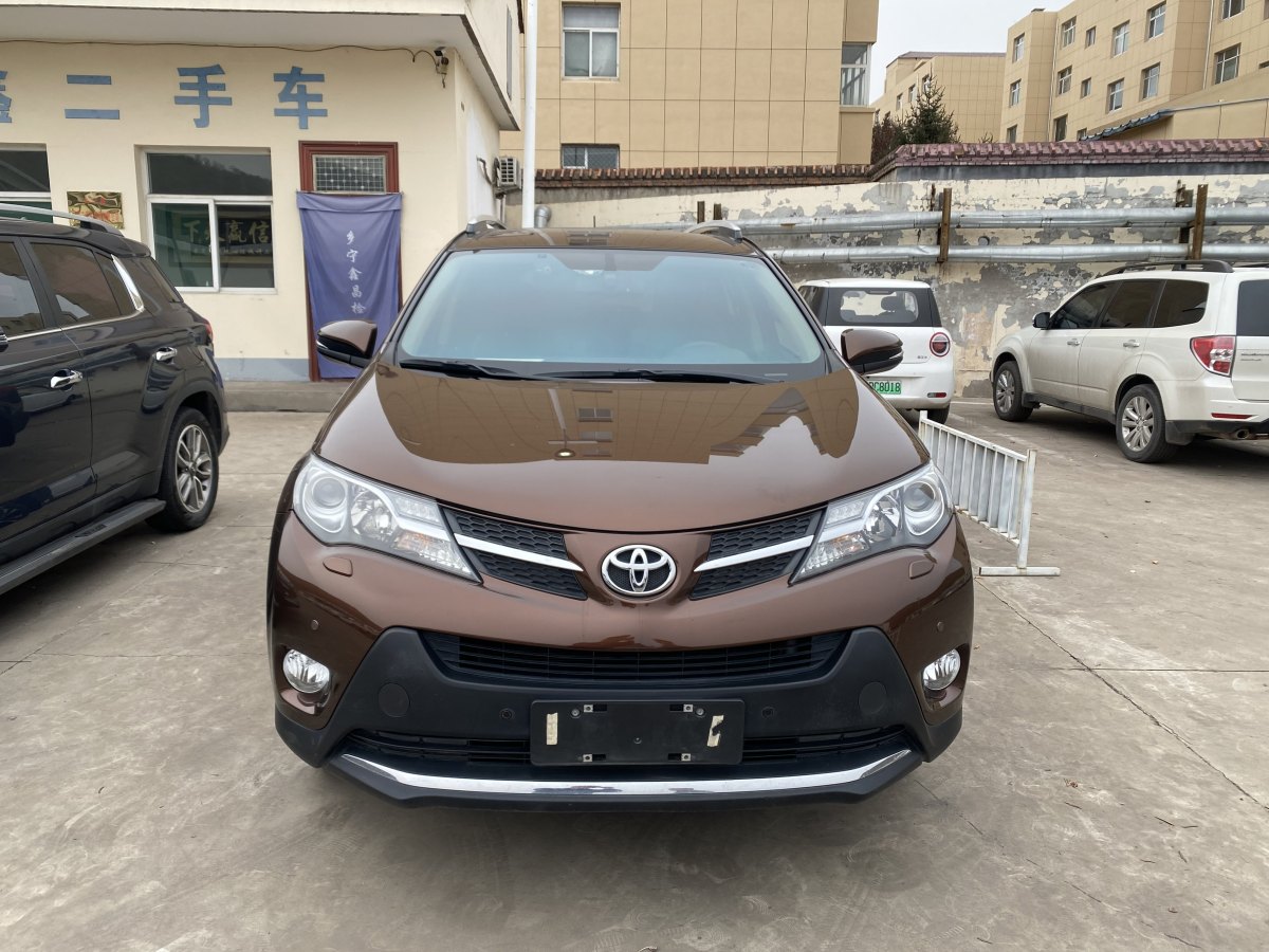 豐田 RAV4榮放  2013款 2.5L 自動四驅(qū)豪華版圖片